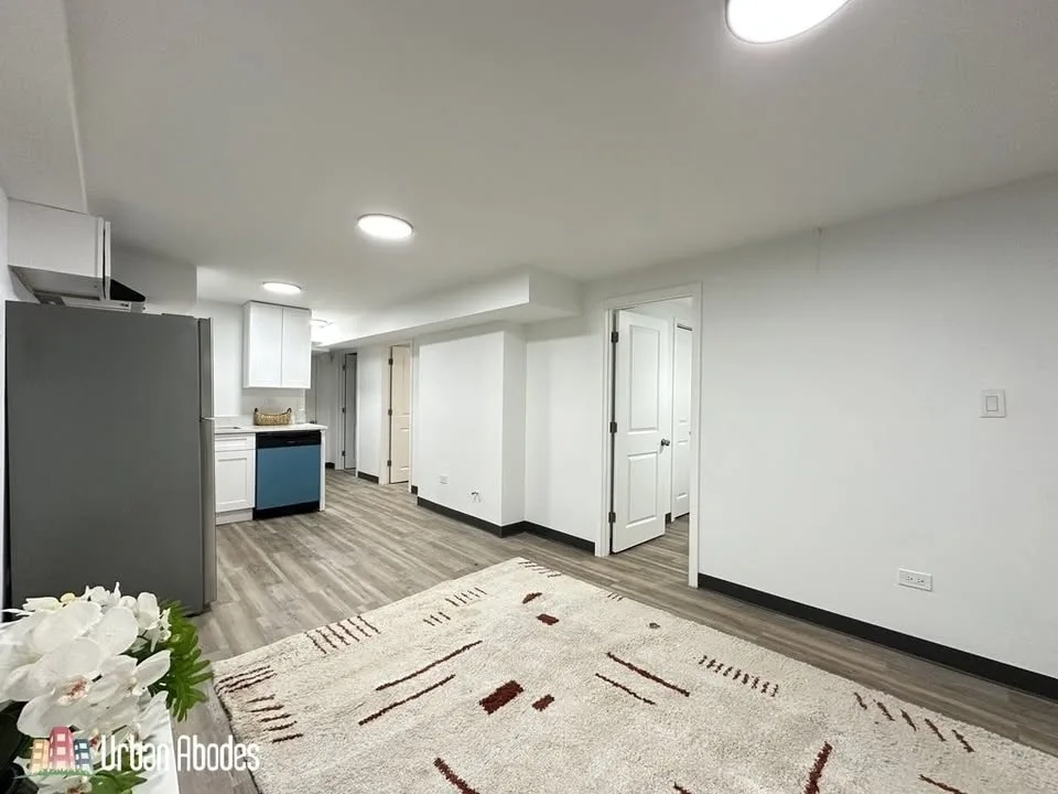 2 Beds 2 Baths Apartment image indicator(9)