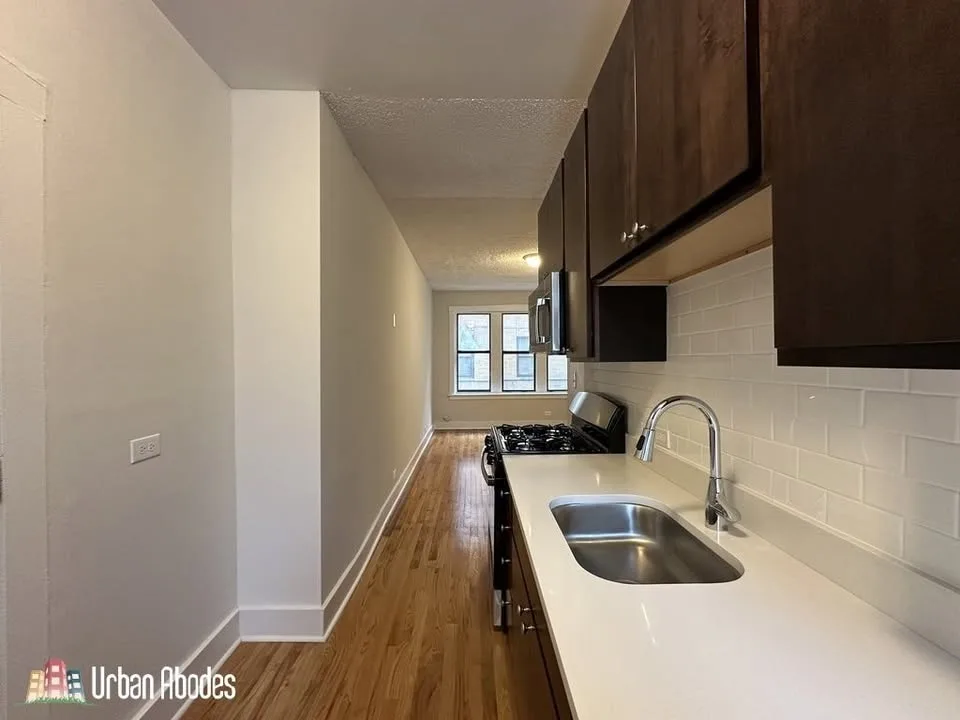 2 Beds 1 Bath Apartment image indicator(4)