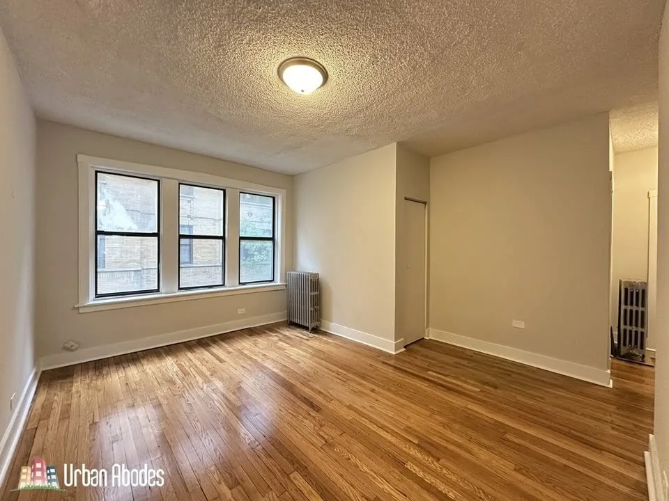 2 Beds 1 Bath Apartment image indicator(8)