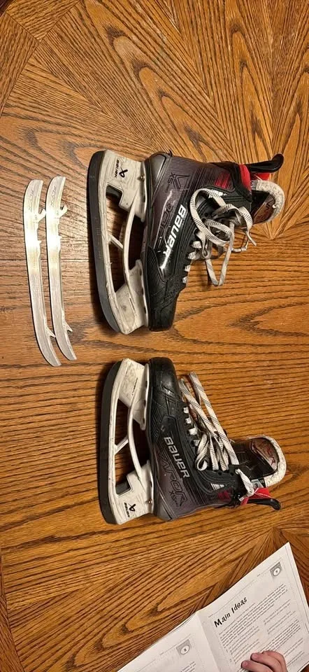 Bauer Vapor x5 pro Junior size 3 hockey skates
