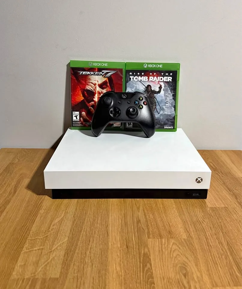 Xbox One X Robot White Special Edition - Controller + 2 Games