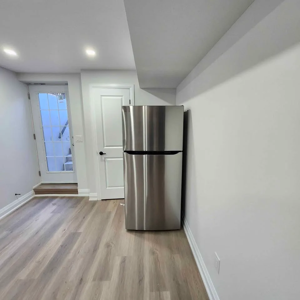 2 Beds 1 Bath - Apartment image indicator(2)