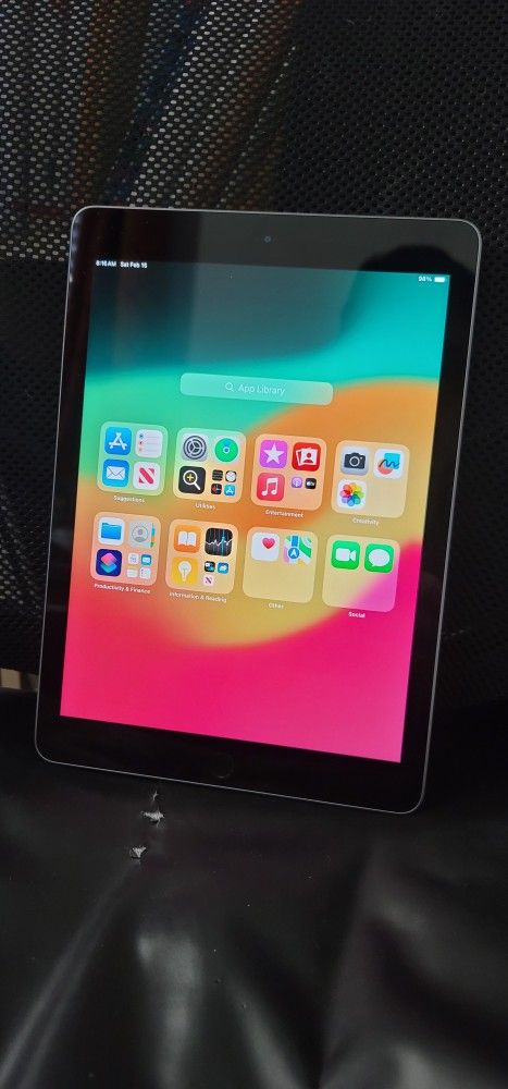 Apple iPad 6th Gen. 32GB, Wi-Fi, 9.7in Tablet Touch ID IOS 17 - photo 4