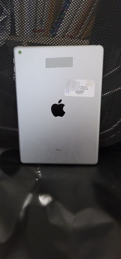Apple iPad 6th Gen. 32GB, Wi-Fi, 9.7in Tablet Touch ID IOS 17 - photo 5