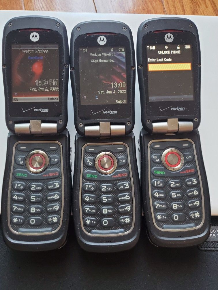 Motorola V860x Flip Cell Phone (PIN LOCKED)