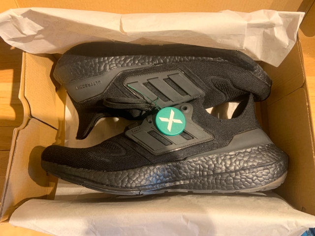New Adidas Ultra Boost 22 - Size 12 Men - photo 2