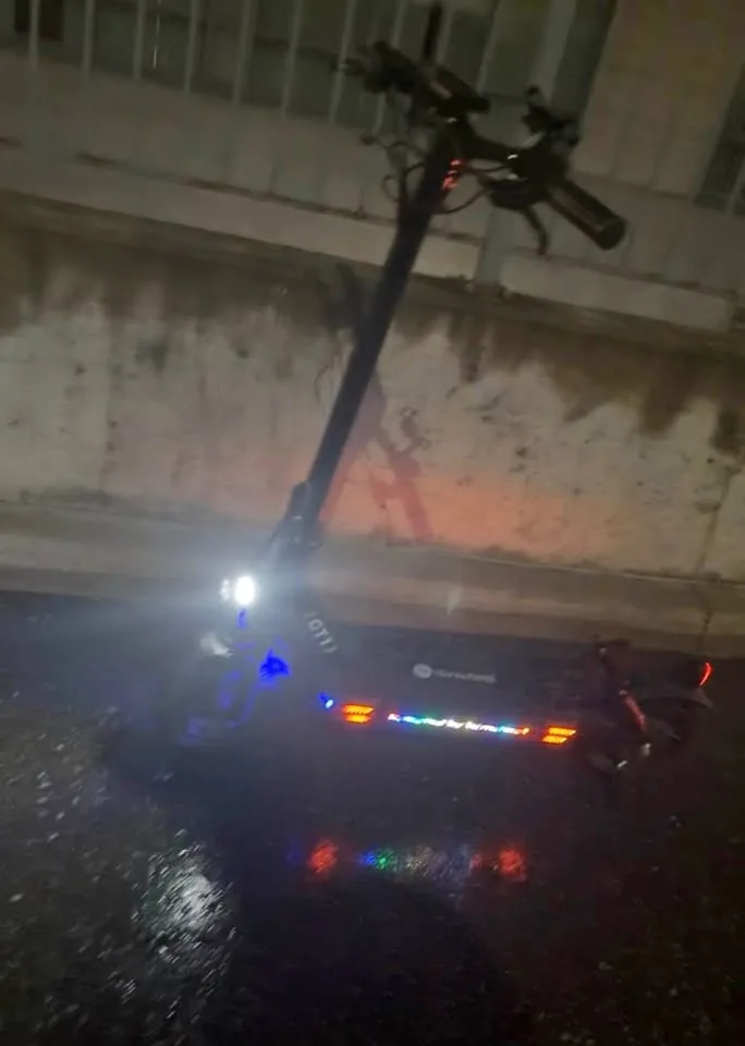 Isinwheel gt1 e scooter