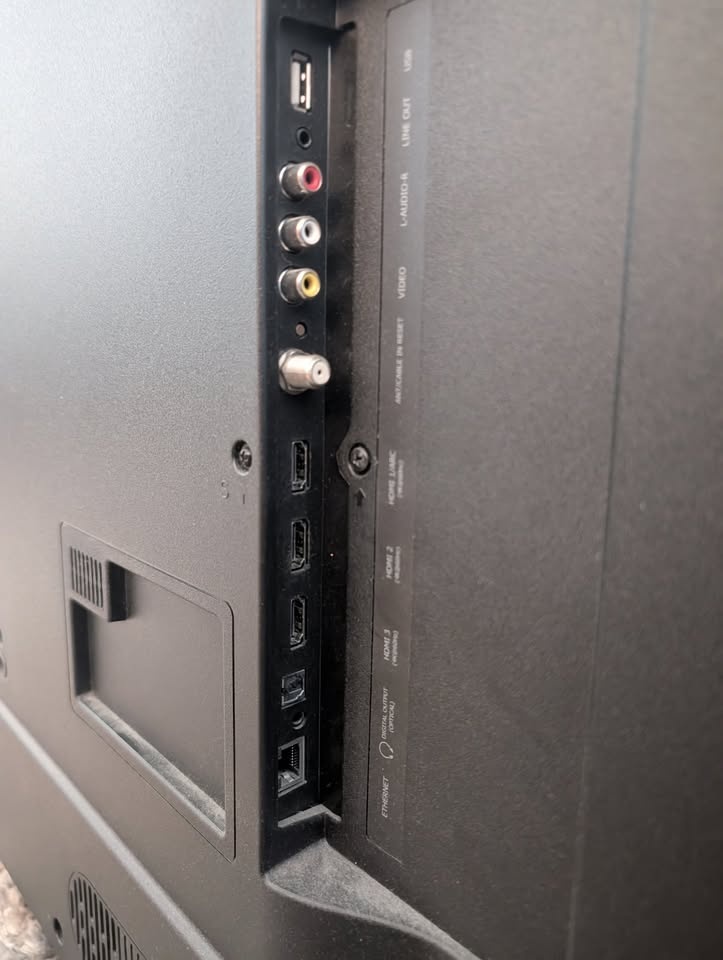 65" Sharp 4k Roku TV - photo 4