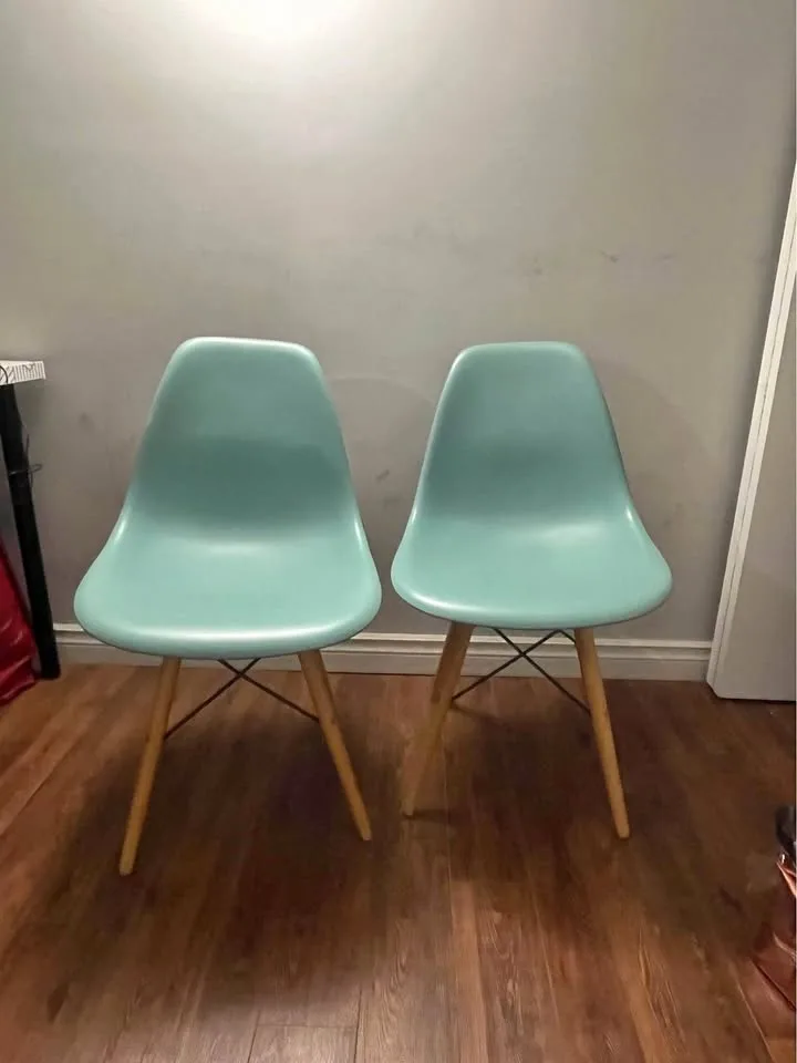 1 mint Eiffel chair + 1 free