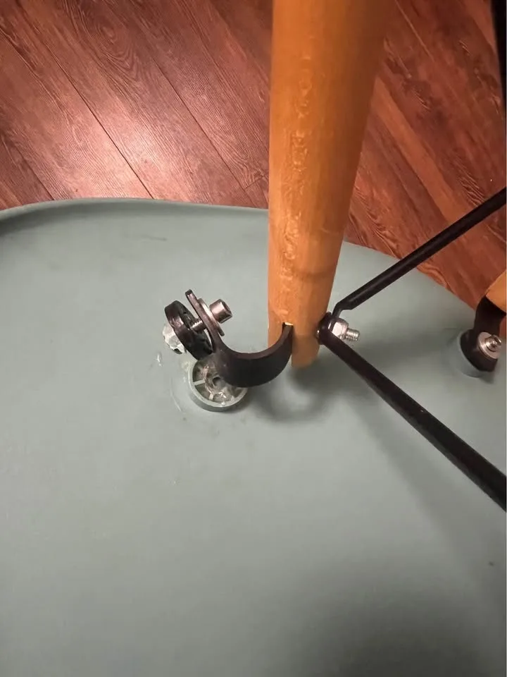 1 mint Eiffel chair + 1 free image indicator(4)