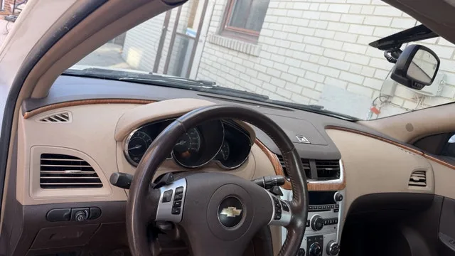 2009 Chevrolet Malibu LT image indicator(7)