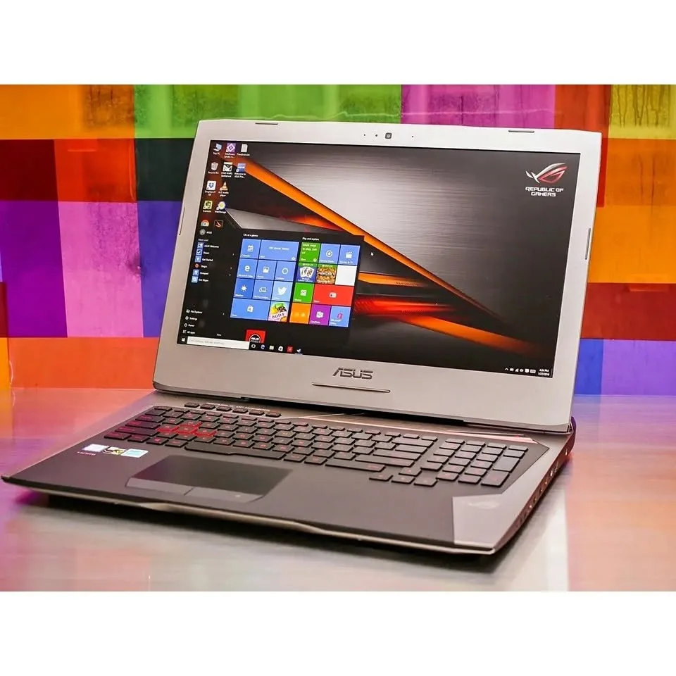 Asus ROG G752VT, i7-6700HQ, 16GB RAM, 500GB SSD, WIN 10