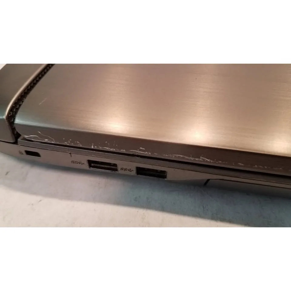 Asus ROG G752VT, i7-6700HQ, 16GB RAM, 500GB SSD, WIN 10 image indicator(8)