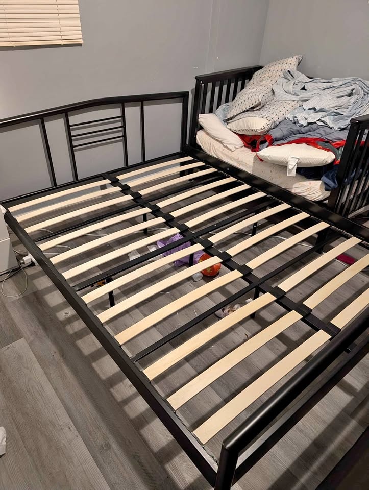VAASA Queen Bed Frame