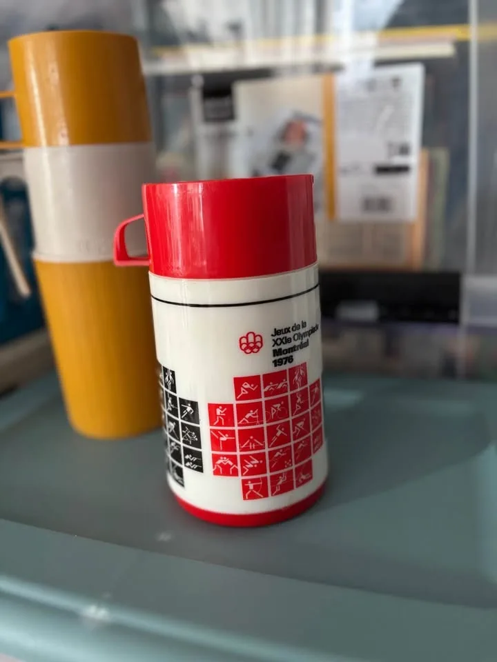 Vintage Thermos & 1976 Montreal Olympics Aladdin Flask image indicator(2)