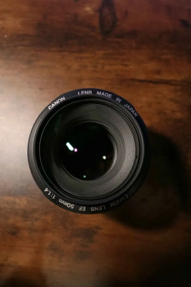 Canon 50mm f/1.4 — Professional Portrait Lens — Razor Sharp image indicator(2)