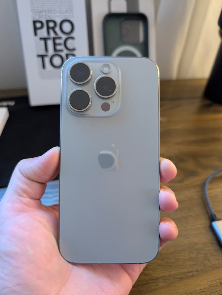 Apple iPhone 15 Pro 128GB - photo 2