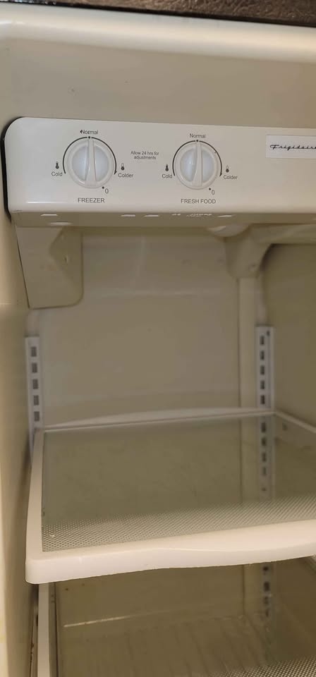 Frigidaire 26 Cu. Ft. Side-by-Side Refrigerator FRS6HF55KS - photo 2