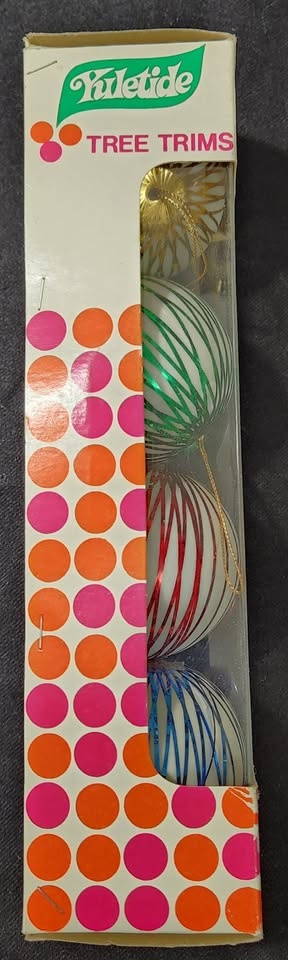 Yuletide unbreakable Christmas Tree Ornaments - Mid Century Mode - photo 2