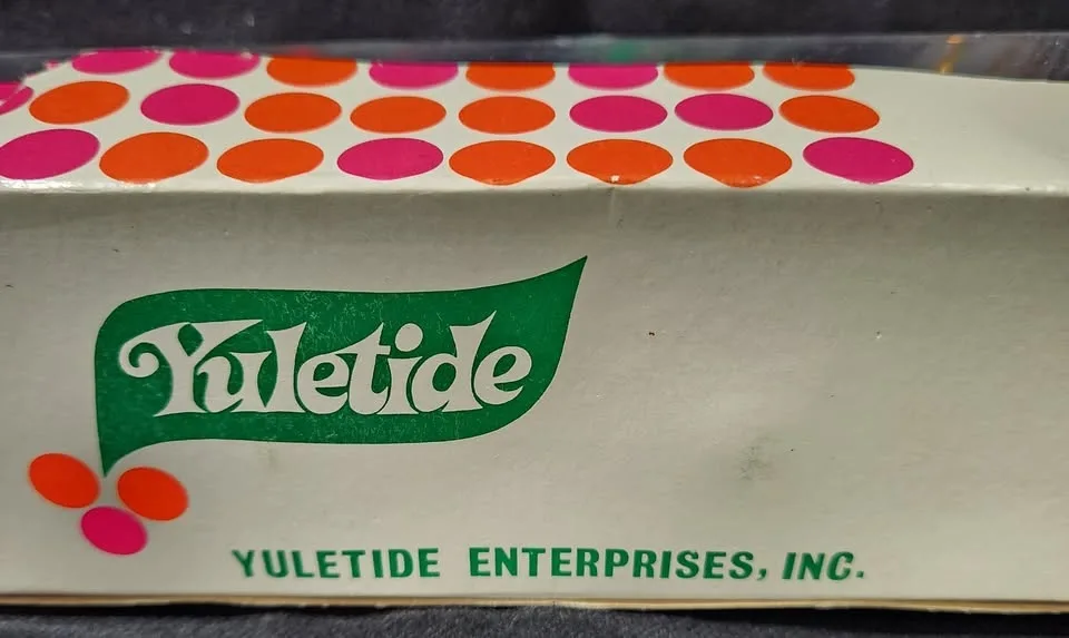 Yuletide unbreakable Christmas Tree Ornaments - Mid Century Mode image indicator(3)