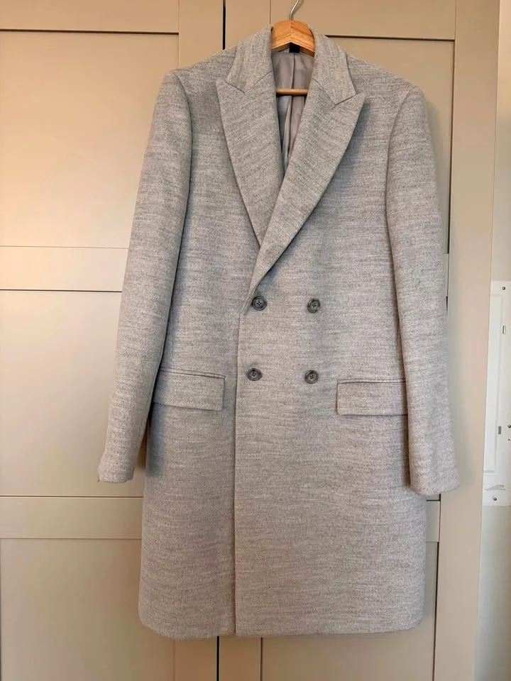 Premium Wool Coat from Hudson’s Bay – Excellent Condition