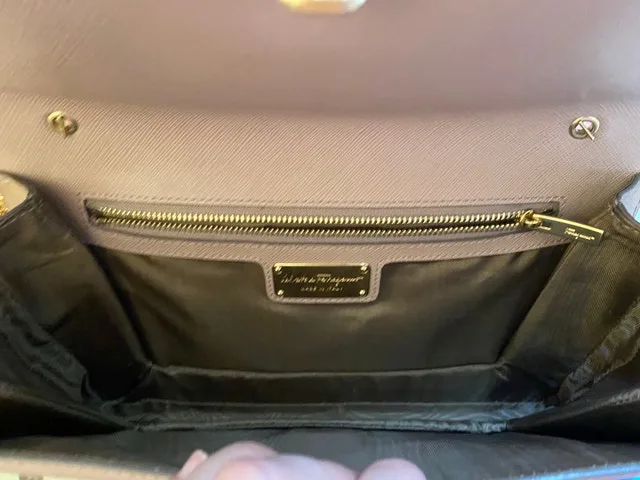 Salvatore Ferragamo bag image indicator(3)
