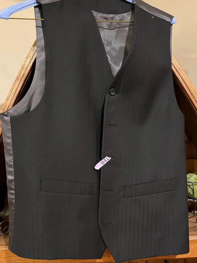 3 Men��’s Suits image indicator(3)