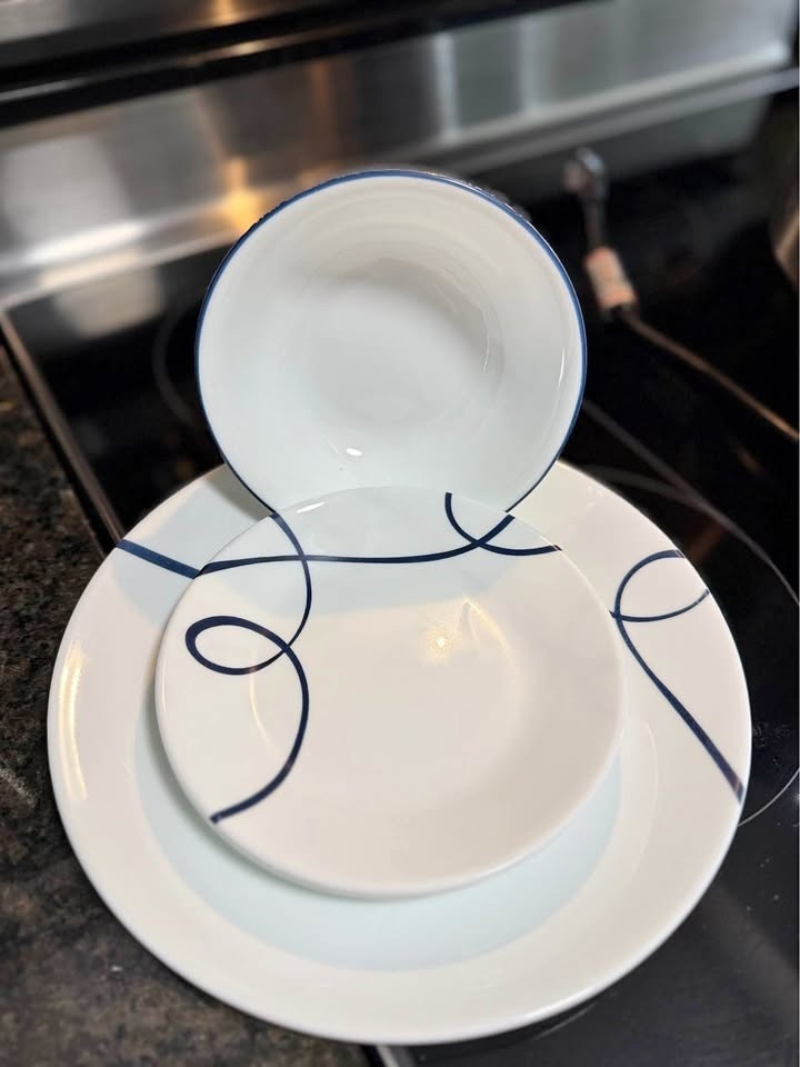 Glass Dinnerware 12pc set