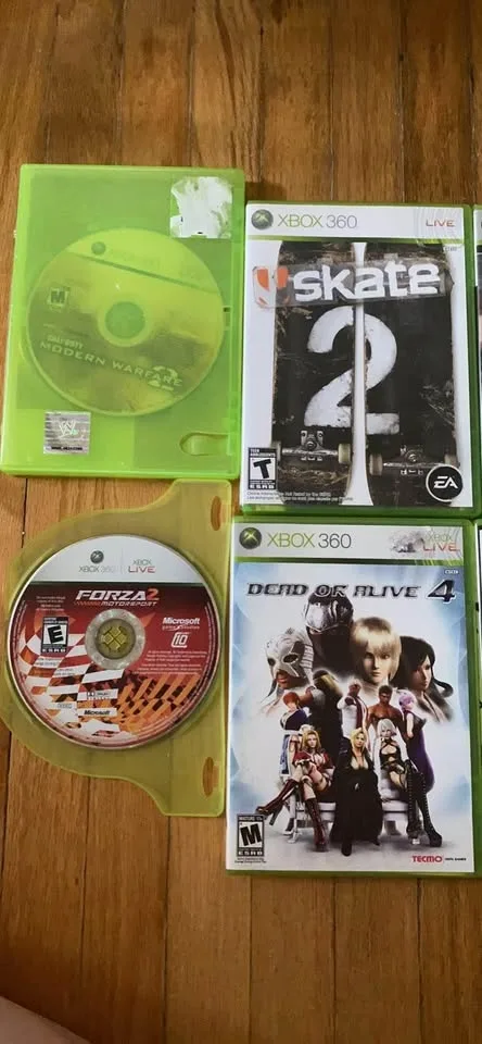 Xbox 360 Games - Like New image indicator(2)