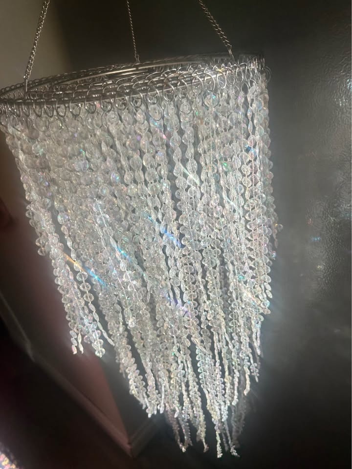 2D Chandelier for sale! - photo 2