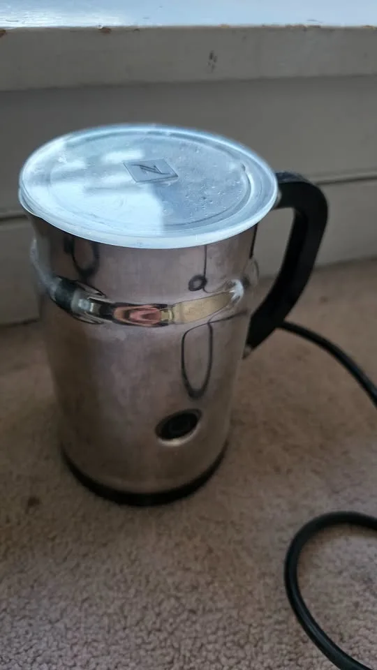 Nespresso Vertuo Coffee Machine by Breville, with Nespresso frot image indicator(4)