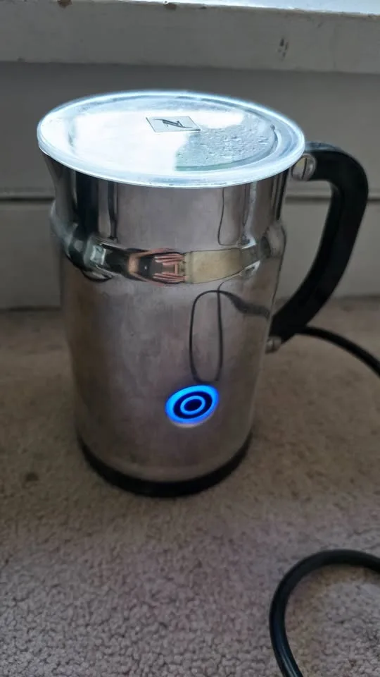 Nespresso Vertuo Coffee Machine by Breville, with Nespresso frot image indicator(6)