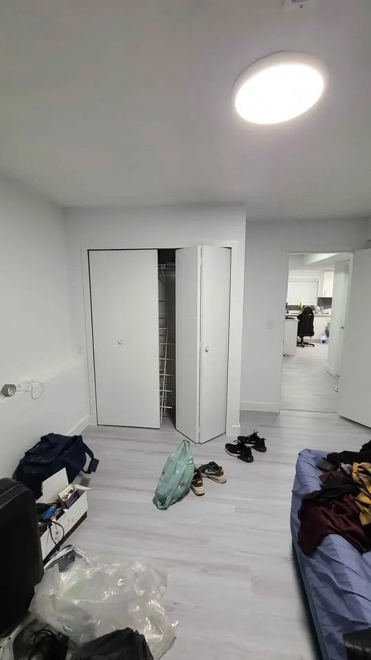 2 Beds 1 Bath - House image indicator(3)