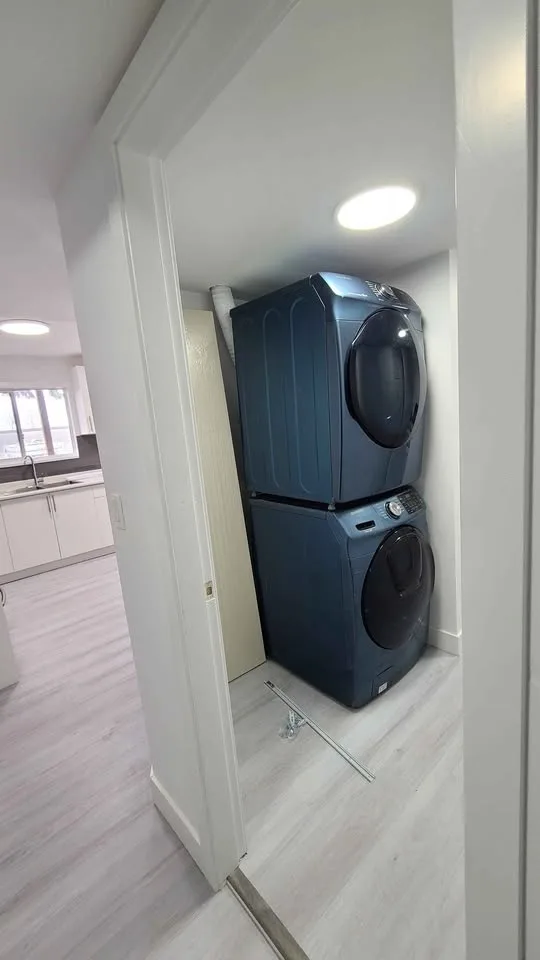 2 Beds 1 Bath - House image indicator(6)