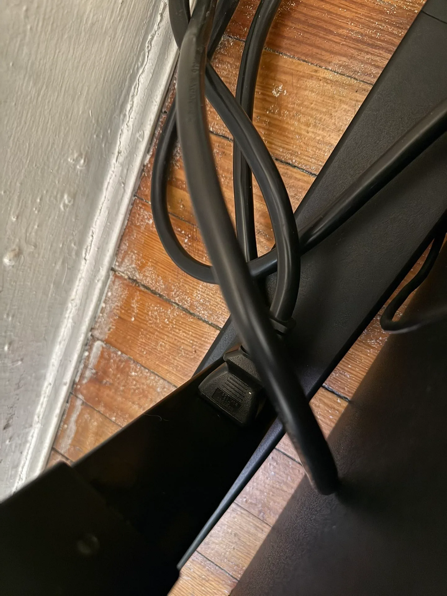 Used SecretLab MAGNUS Pro Gaming Desk image indicator(7)