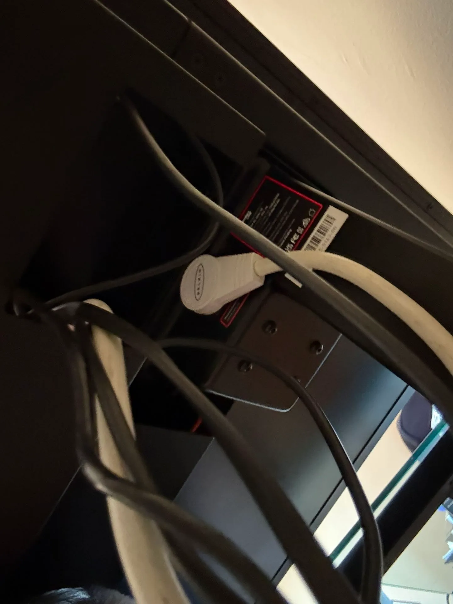 Used SecretLab MAGNUS Pro Gaming Desk image indicator(8)