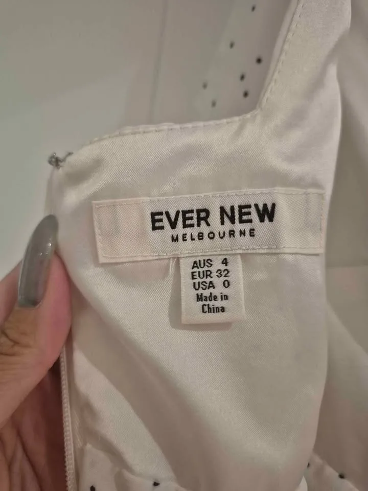 Evernew Dress size 0 (available) image indicator(3)
