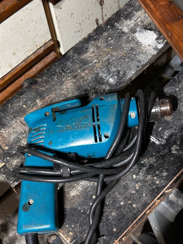Makita Drill - photo 3