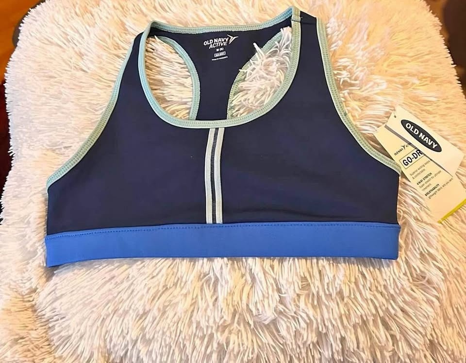 GIRLS SPORTS BRA SIZE: MEDIUM PRICE:$15 BRAND : OLD NAVY