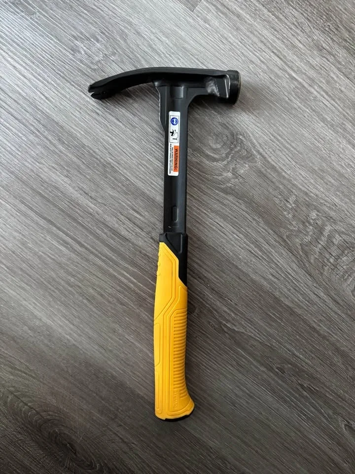 DEWALT 12oz TOUGHSERIES Mig Weld Framing Hammer image indicator(2)