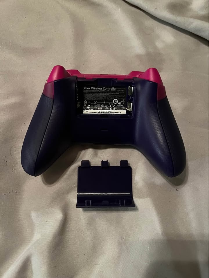 Xbox Heart Breaker Special Edition controller - photo 2