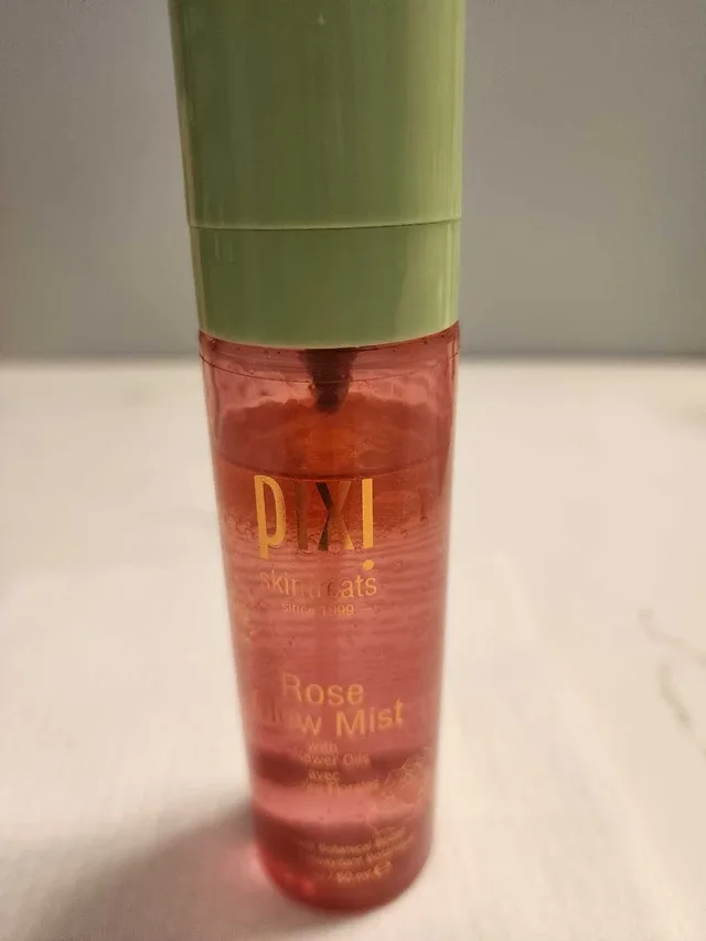 Pixi Rose Glow Mist image indicator(3)