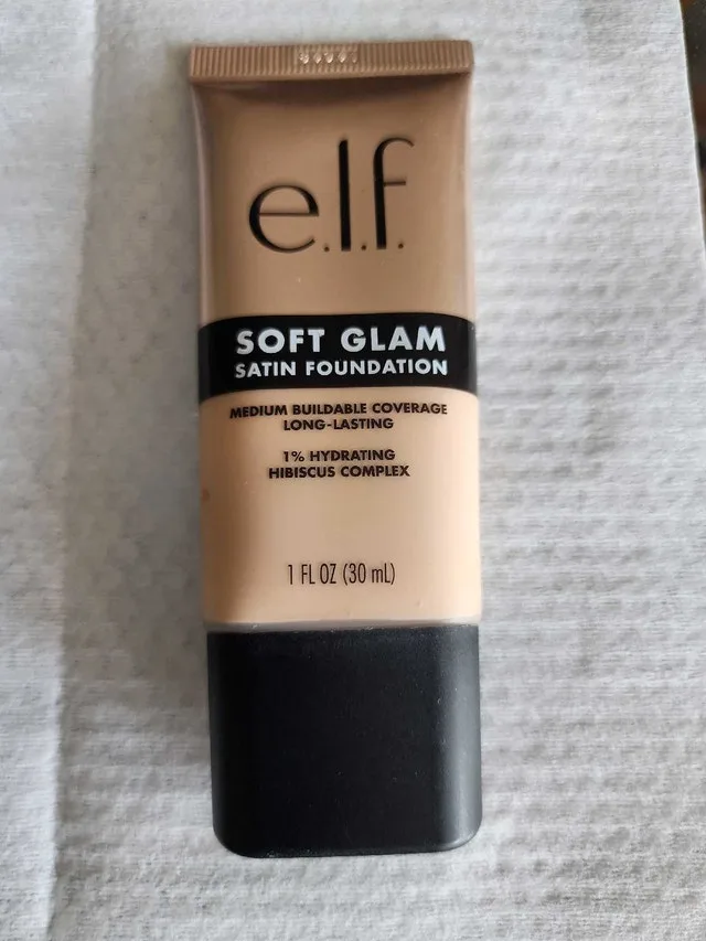 e.l.f. Soft Glam Satin Foundation
