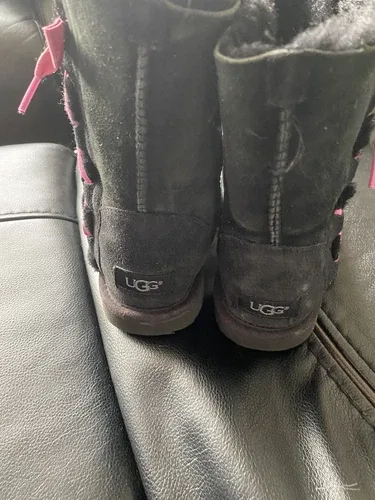 UGG Girls Pala Black Youth Boots! Size 3Y image indicator(3)