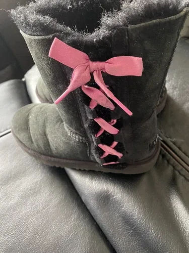 UGG Girls Pala Black Youth Boots! Size 3Y image indicator(4)