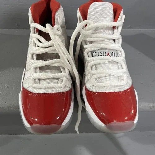 Jordan 11 GS Cherry 2022 - Size 4.5Y / Women’s 6 image indicator(2)