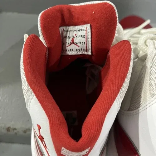 Jordan 11 GS Cherry 2022 - Size 4.5Y / Women’s 6 image indicator(6)