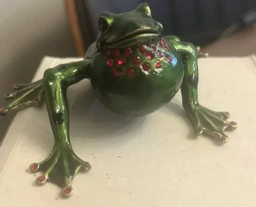 Hand Crafted Cloisonné Enameled Rhinestones Frog Trinket Box image indicator(6)