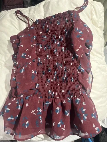 WAYF Devon Smocked Camisole Top Ruffle Burgendy Size XS image indicator(7)