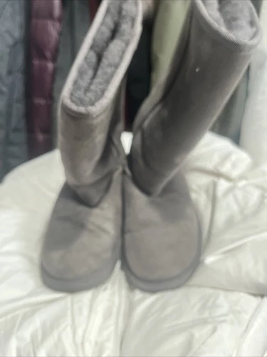 UGG CLASSIC TALL GREY SUEDE SHEEPSKIN BOOTS SIZE US YOUTH 4 FIT' - photo 3